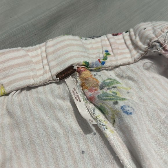 Free People - Picture 3 of 3